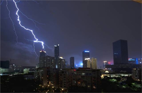 雷电危害